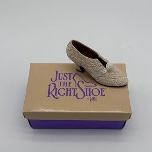 Just the Right Style by Raine "I Do" Miniature Embossed Shoe Figurine